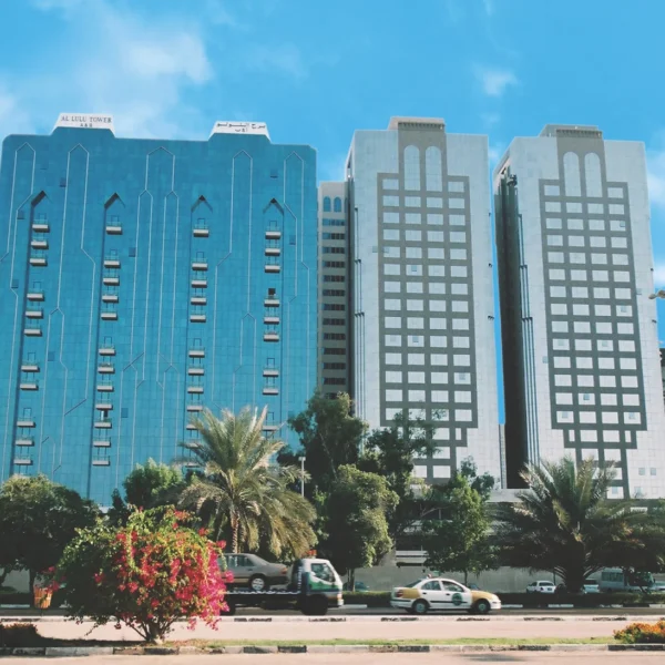 tawwam-tower-commercial-corniche-abu-dhabi-facilties-managament-and-maintenance-service-of-headway