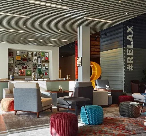 rove-hotel-commercial-lobby-area-two-project-of-headway